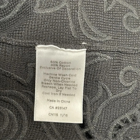 Talbots Embroidered Eyelet Bottom Shift Dress Size Large Black Short Sleeve Midi - Picture 7 of 9